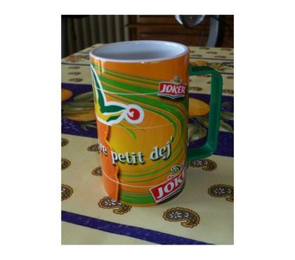 Ameublement - art de la table Feves Moselle - Photos Vivastreet Mug Joker marques pub TV jus fruit café cuisine déjeuner