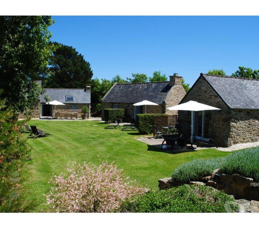 location saisonniere Finistère St Pabu - 29830 - Photos Vivastreet Gîtes 3* Piscine Couverte Chauffé proche Mer.