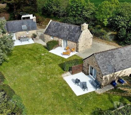 Location Vacances St Pabu Finistère - Photos Vivastreet Gîtes 3* Piscine Couverte Chauffé proche Mer.