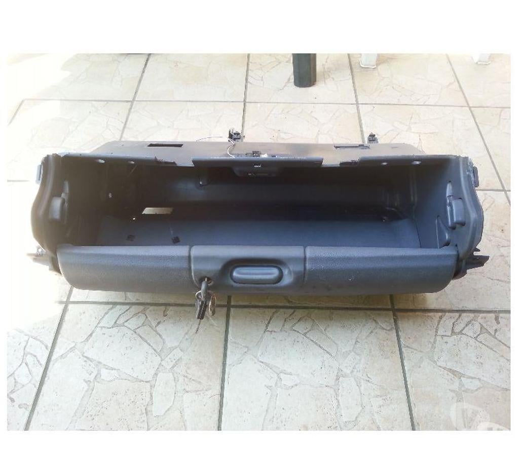 Pièces et services auto Seine-et-Marne Montceaux les Provins - 77151 - Photos Vivastreet boite a gant renault espace 3