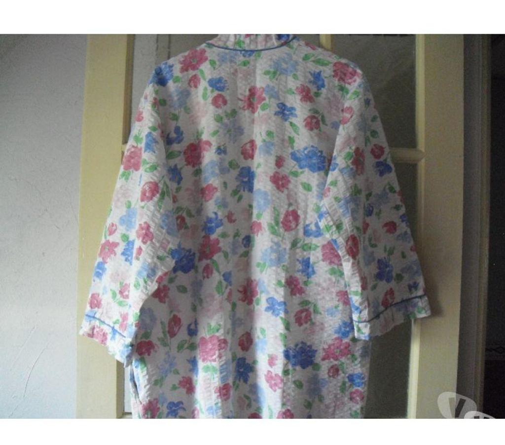 Vêtements occasion Pas-de-Calais Noyelles Godault - 62950 - Photos Vivastreet robe de chambre femme
