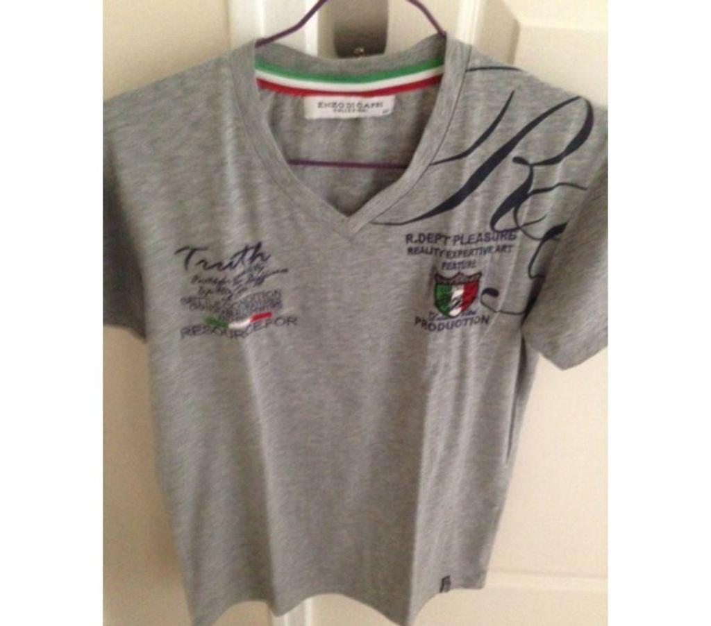 Vêtements occasion Seine-et-Marne Meaux - 77100 - Photos Vivastreet Lot de 5 TEE-SHIRTS homme, taille M