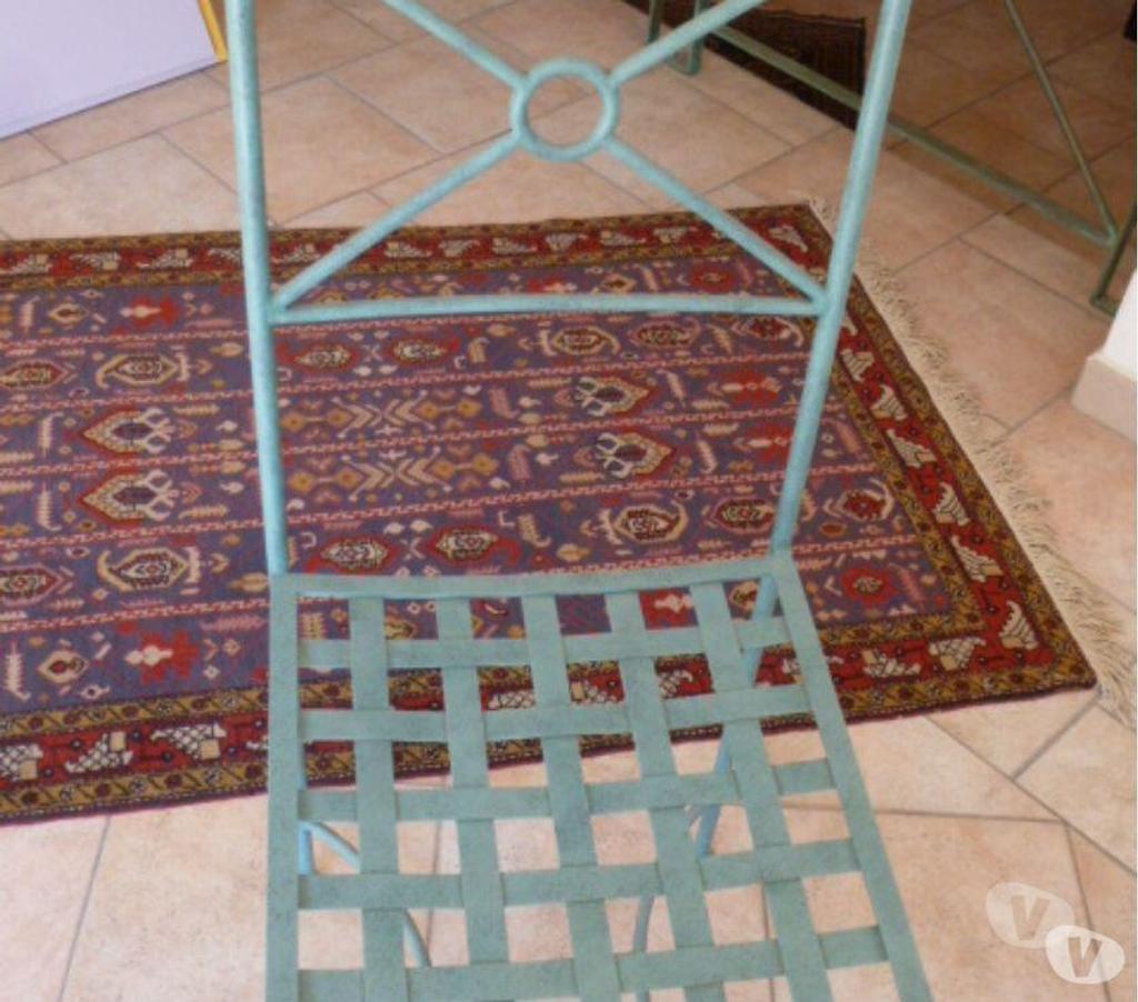 Ameublement & art de la table Bouches-du-Rhône Le Puy Ste Reparade - 13610 - Photos Vivastreet TABLE ET 6 CHAISES unique et d'exception