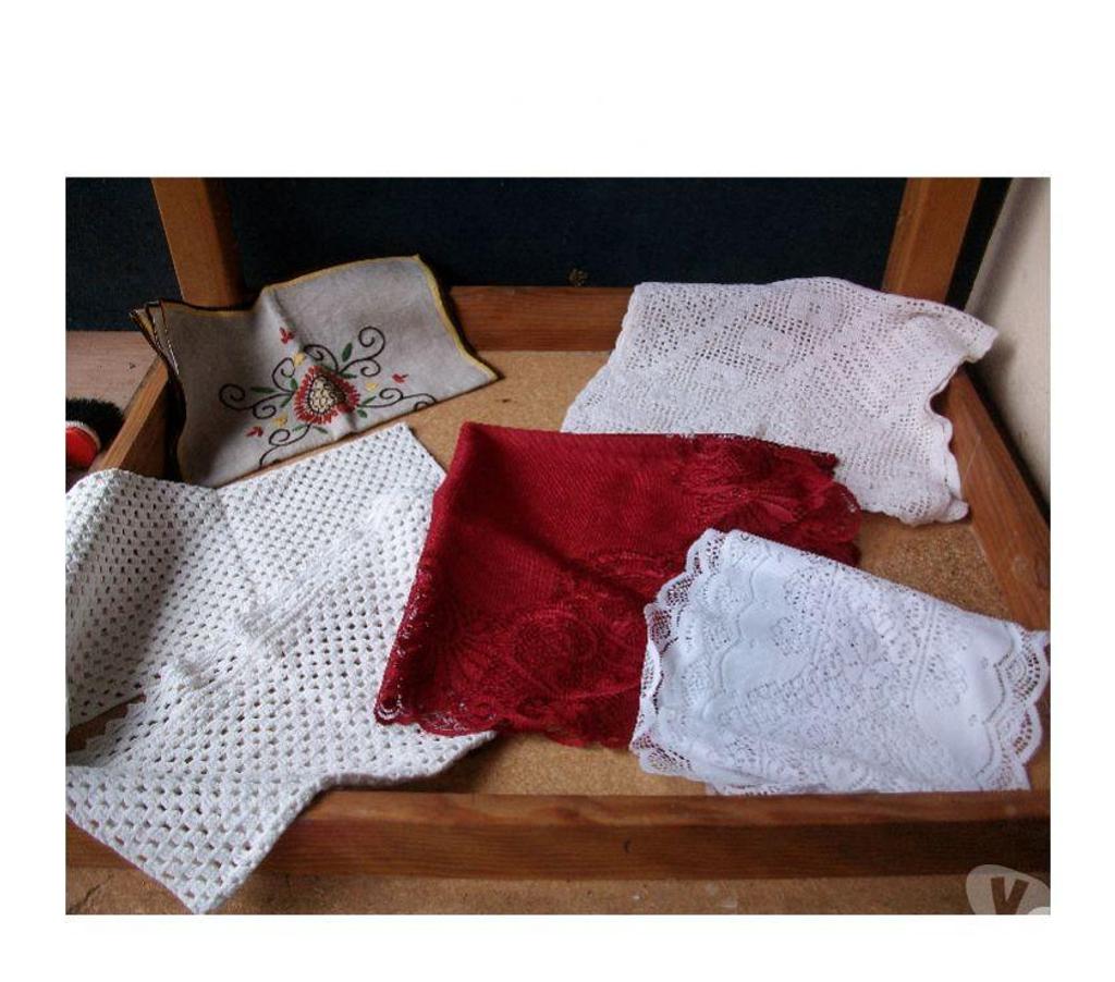 Ameublement & art de la table Bas-Rhin Bouxwiller - 67330 - Photos Vivastreet Napperons, Chemins de Table et Tapis de Guéridon