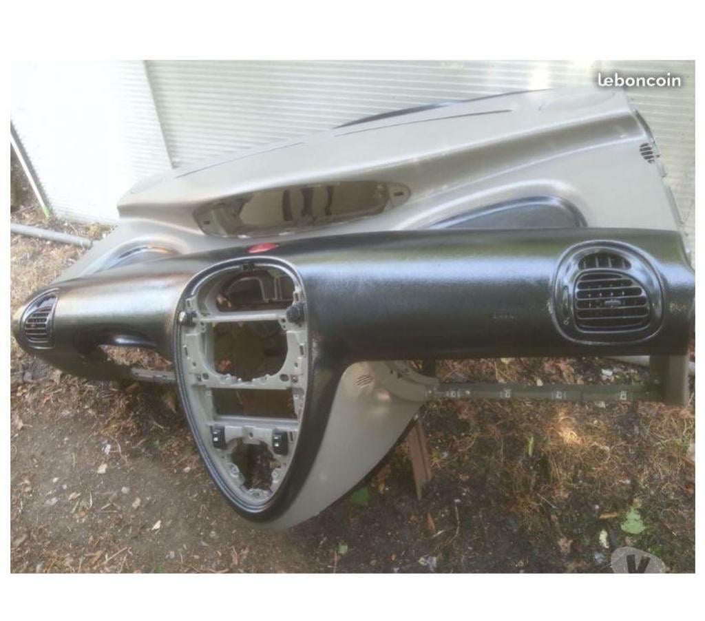 Pièces et services auto Seine-et-Marne Montceaux les Provins - 77151 - Photos Vivastreet xsara picasso tableau de bord 