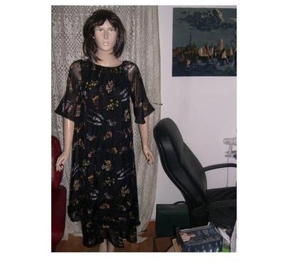 Vêtements Aix en Provence Aix en Provence - Photos Vivastreet ROBE D'ETE MARQUE ITALIE 95 % VISCOSE 5% ELASTICO TAILLE 38
