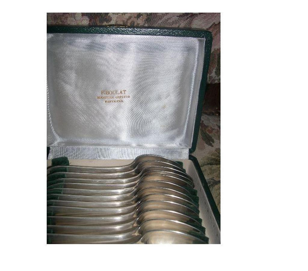 Ameublement & art de la table Bouches-du-Rhône Aix en Provence - Photos Vivastreet COFFRET DE 12 CUILLIERES A CAFE METAL ARGENTES 