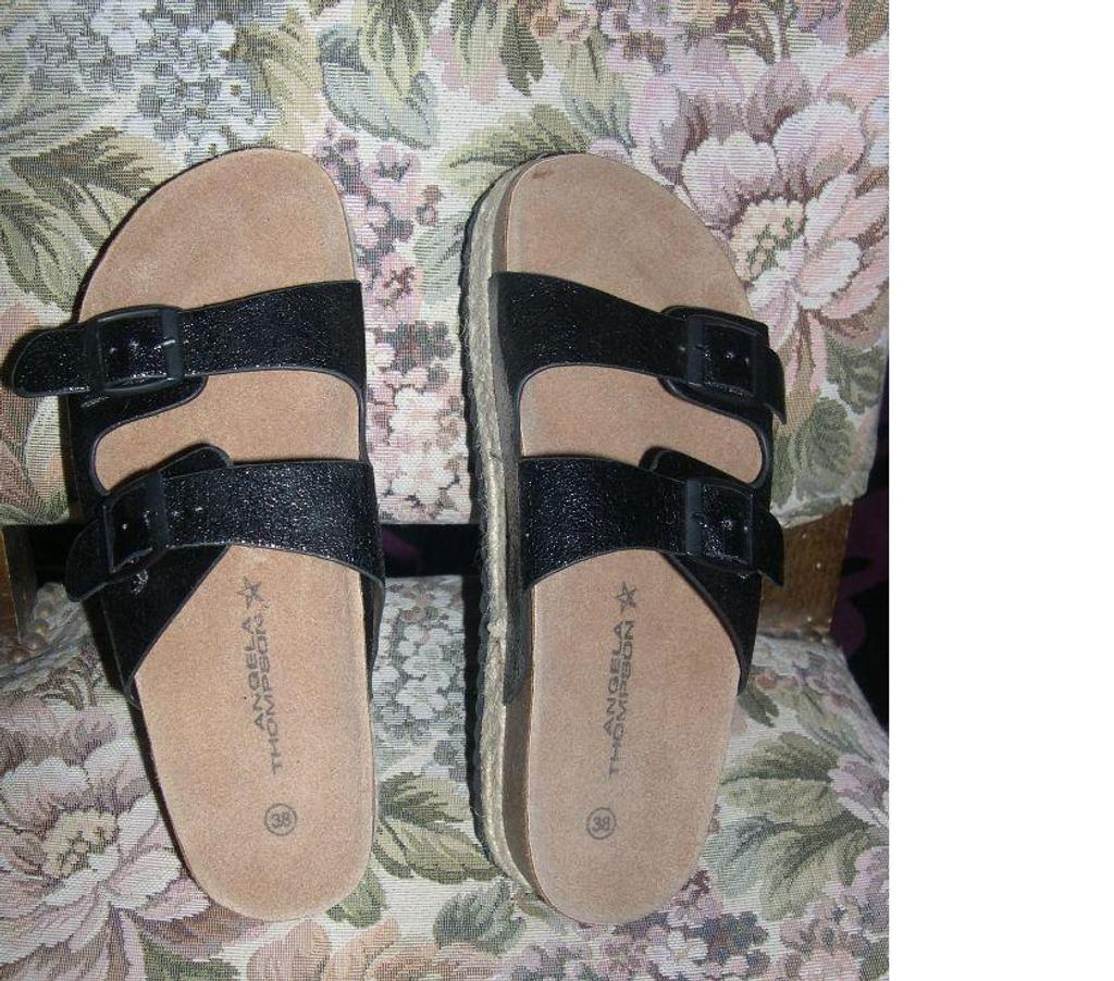 Chaussures Bouches-du-Rhône Aix en Provence - Photos Vivastreet MULES NOIR MARQUE ANGELA THOMPSON FEMME P38 