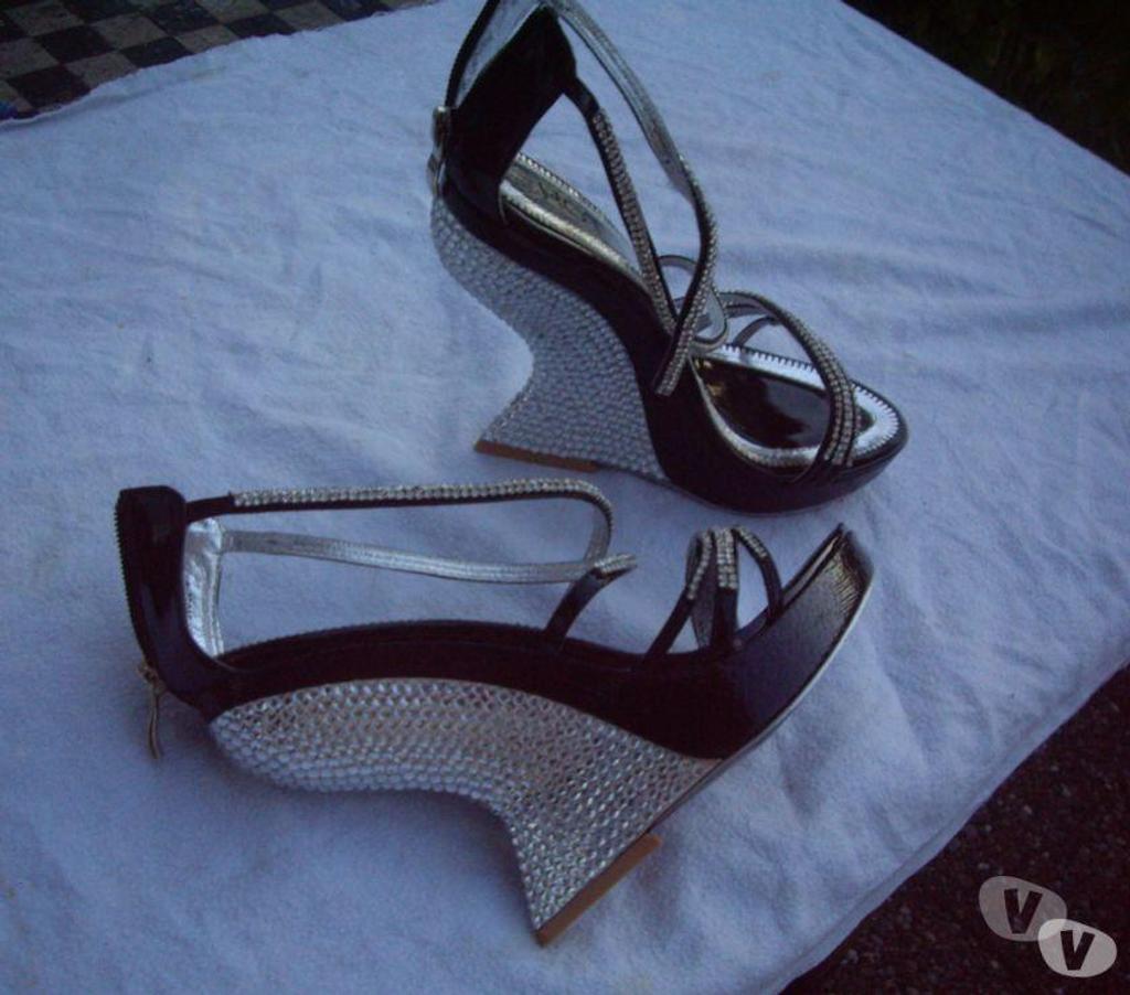 Chaussures Bas-Rhin Bouxwiller - 67330 - Photos Vivastreet Sandales Noir Argenté pt 38 hauts talons-neufs