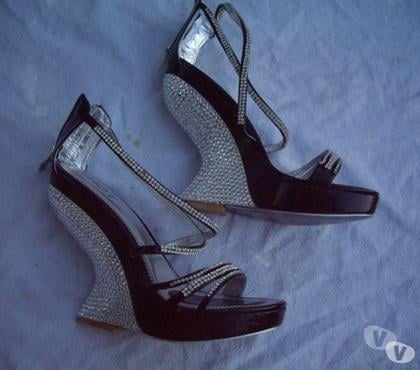 Chaussures Bouxwiller Bas-Rhin - Photos Vivastreet Sandales Noir Argenté pt 38 hauts talons-neufs