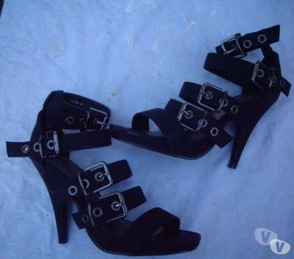 Chaussures et bottes occasion Bouxwiller Bas-Rhin - Photos Vivastreet Sandales Noir à Sangles pt38 talons 12 cm-neuves