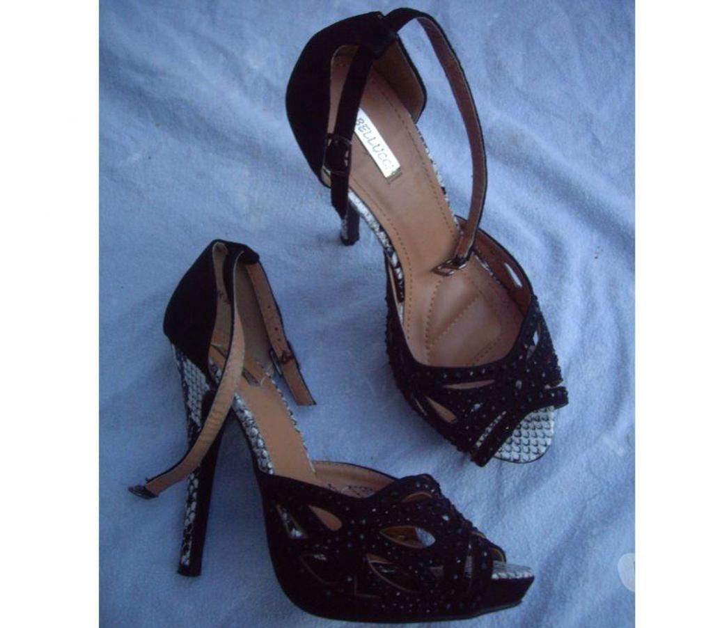 Chaussures Bas-Rhin Bouxwiller - 67330 - Photos Vivastreet Sandales Noir Python talons 13 cm pt 38-neuves