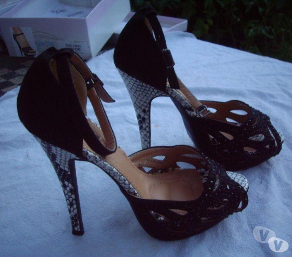 Chaussures Bas-Rhin Bouxwiller - 67330 - Photos Vivastreet Sandales Noir Python talons 13 cm pt 38-neuves