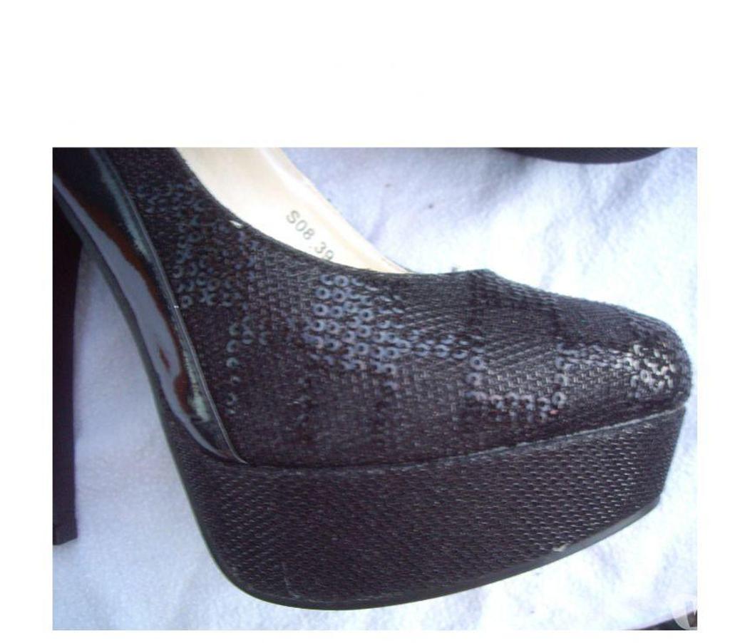 Chaussures Bas-Rhin Bouxwiller - 67330 - Photos Vivastreet Escarpins Noir Brillant pt 39 talons 14 cm-neufs