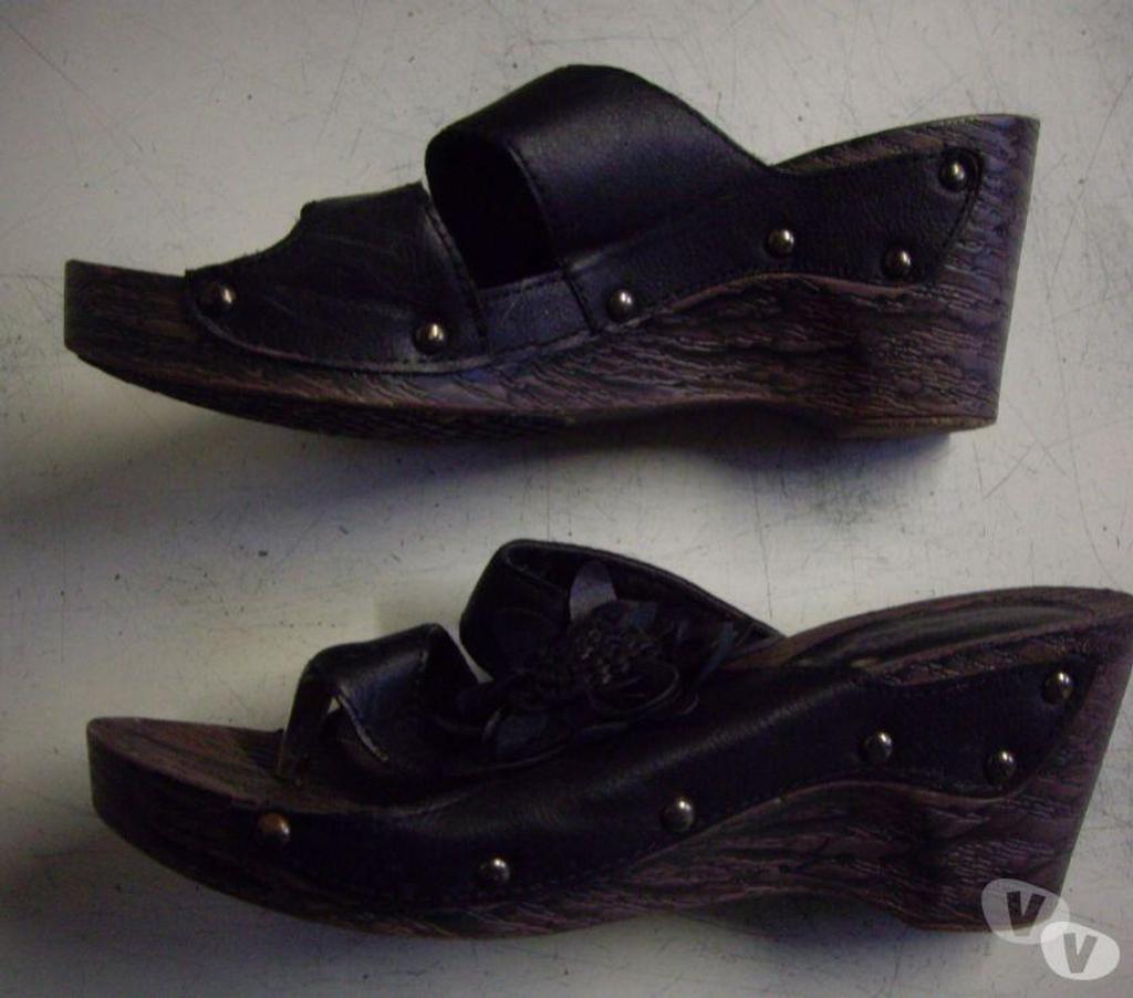 Chaussures Bas-Rhin Bouxwiller - 67330 - Photos Vivastreet Sabots entredoigts Noir à Fleurs pt 37-3 €