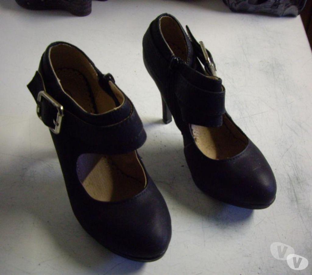 Chaussures Bas-Rhin Bouxwiller - 67330 - Photos Vivastreet Escarpins Noir à boucle talon 10 cm pt 38 à 7 €