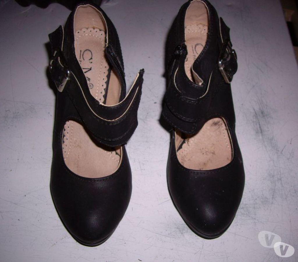 Chaussures Bas-Rhin Bouxwiller - 67330 - Photos Vivastreet Escarpins Noir à boucle talon 10 cm pt 38 à 7 €