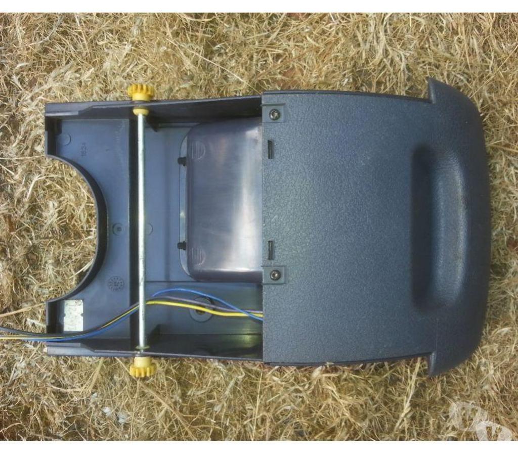 Pièces et services auto Seine-et-Marne Montceaux les Provins - 77151 - Photos Vivastreet cendrier renault espace 3