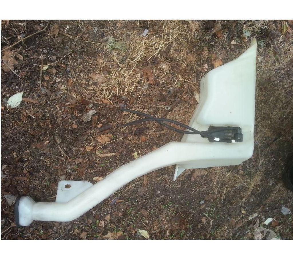 Pièces et services auto Seine-et-Marne Montceaux les Provins - 77151 - Photos Vivastreet bocal lave glace renault espace 3