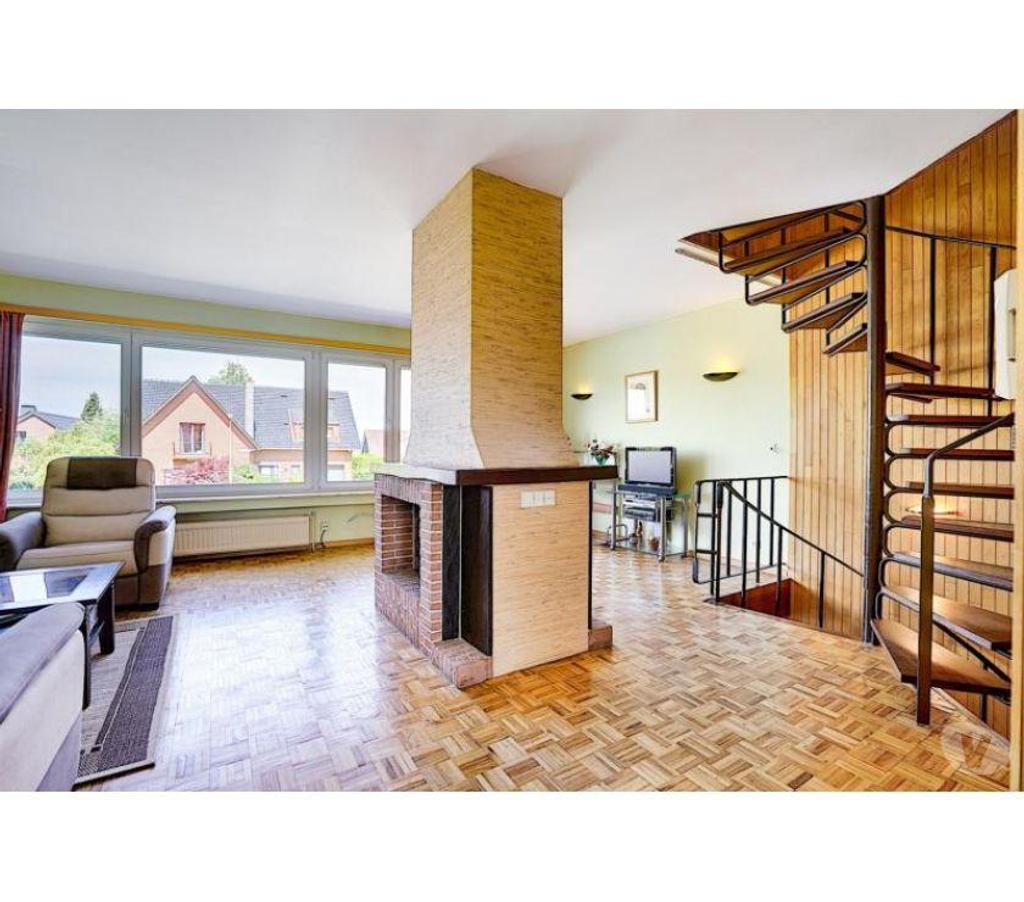 Vente Maison Ain Malafretaz - 01340 - Photos Vivastreet Grande maison de 211m² utiles, quartier Petit-Ry