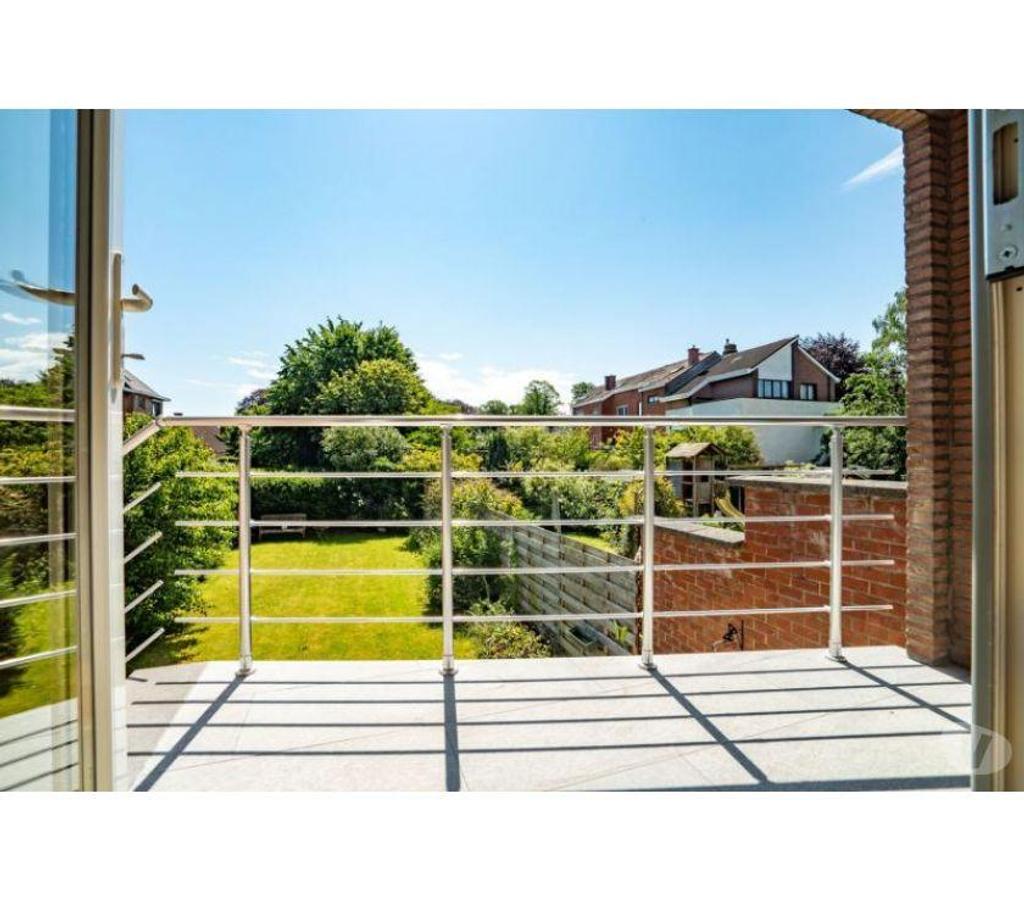 Vente Maison Ain Malafretaz - 01340 - Photos Vivastreet Grande maison de 211m² utiles, quartier Petit-Ry
