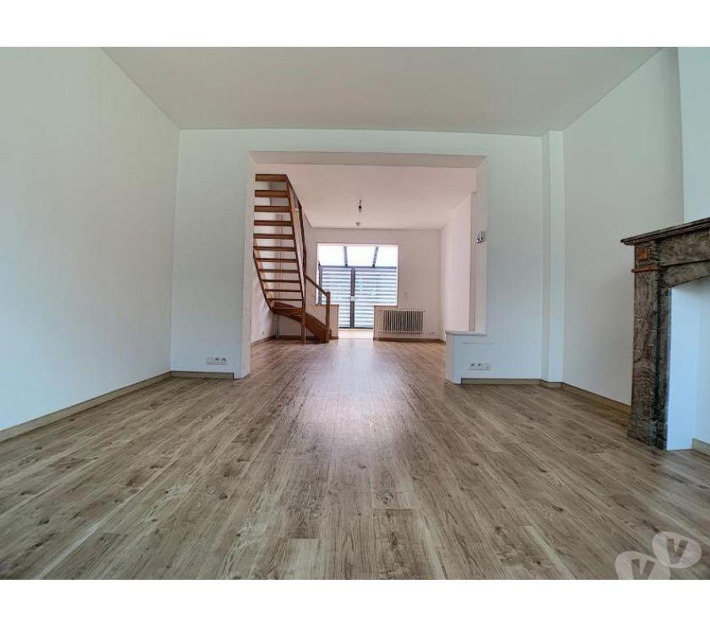 Location appartement Ain Malafretaz - 01340 - Photos Vivastreet Duplex 3 chambres à 2 pas de la gare