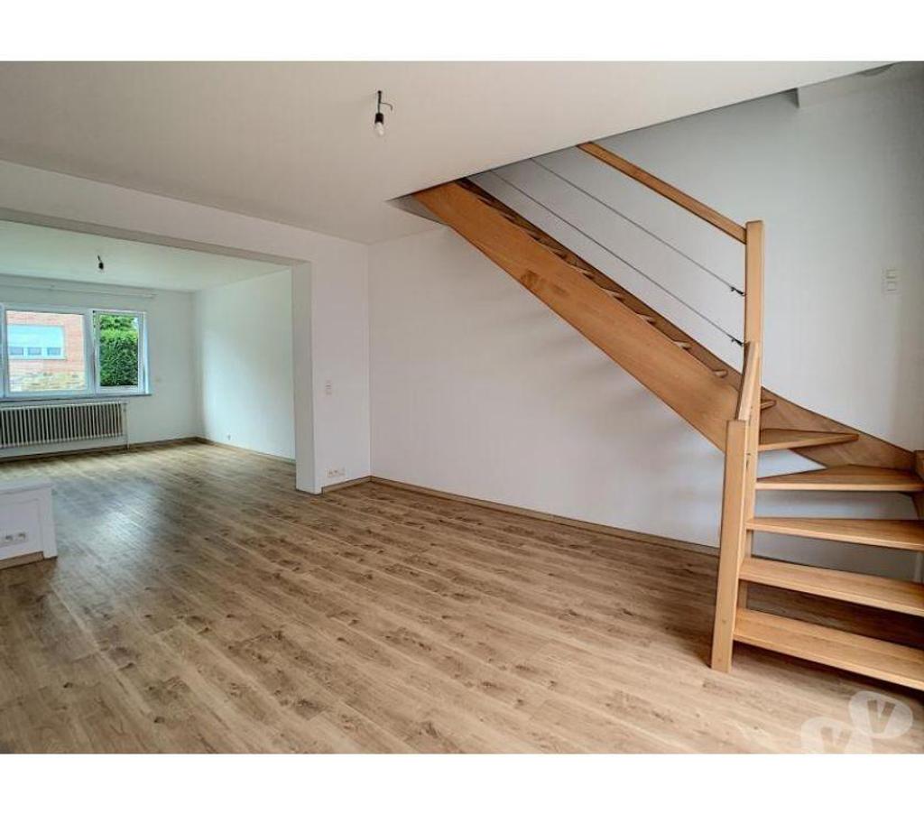 Location appartement Ain Malafretaz - 01340 - Photos Vivastreet Duplex 3 chambres à 2 pas de la gare