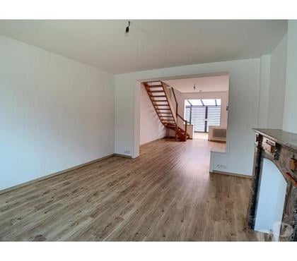 Location appartement Malafretaz Ain - Photos Vivastreet Duplex 3 chambres à 2 pas de la gare