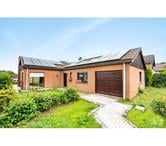Villa plain-pied dans petit clos calme.