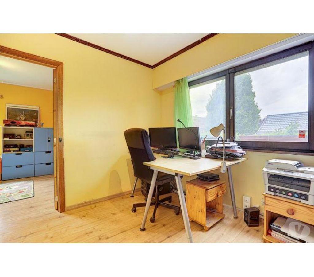 Vente Maison Ain Malafretaz - 01340 - Photos Vivastreet Villa plain-pied dans petit clos calme.