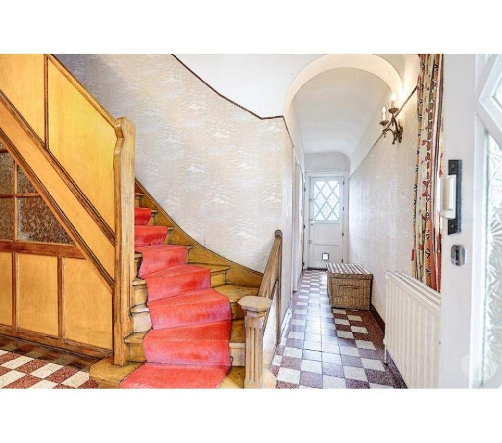 Vente Maison Ain Malafretaz - 01340 - Photos Vivastreet Vaste demeure familiale à moderniser, à deux pas du Douaire!