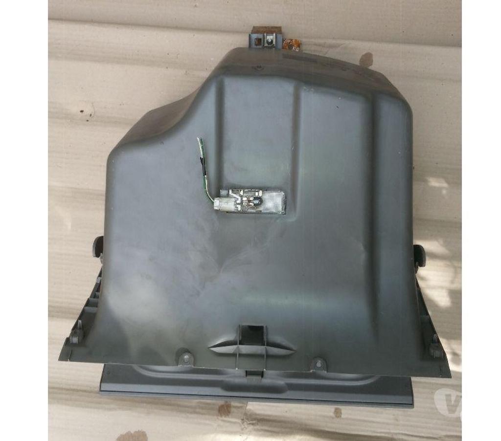 Pièces et services auto Seine-et-Marne Montceaux les Provins - 77151 - Photos Vivastreet boite a gant xsara picasso