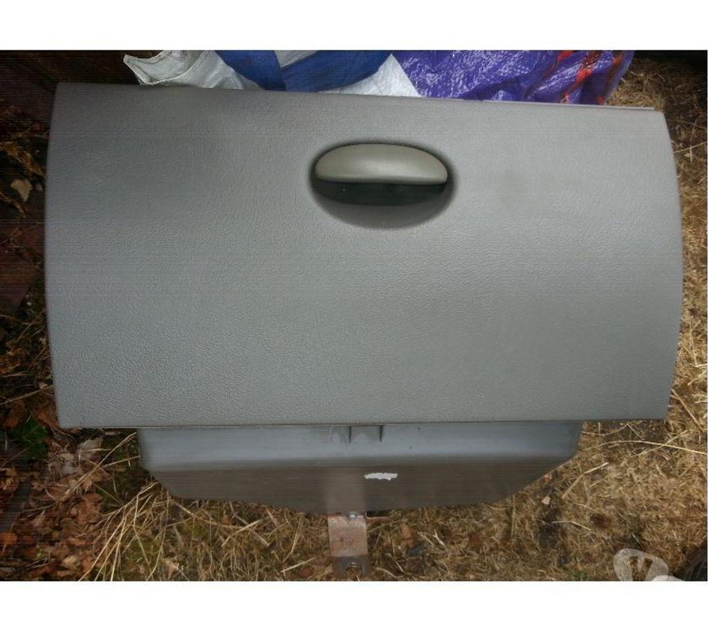 Pièces et services auto Seine-et-Marne Montceaux les Provins - 77151 - Photos Vivastreet boite a gant xsara picasso