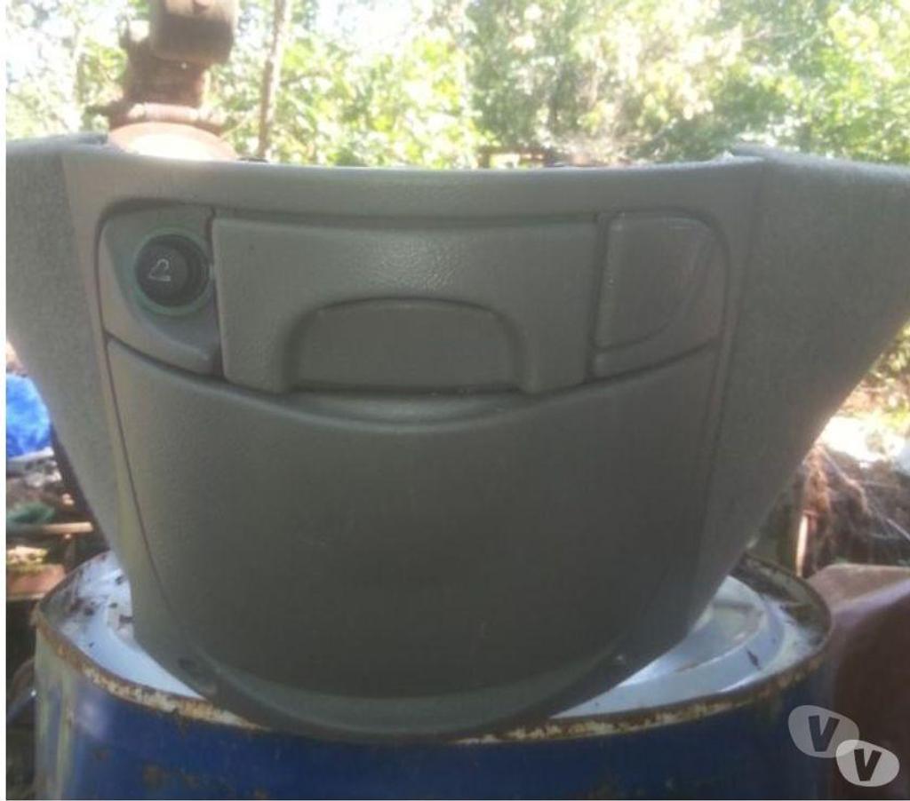 Pièces et services auto Seine-et-Marne Montceaux les Provins - 77151 - Photos Vivastreet console cendrier 