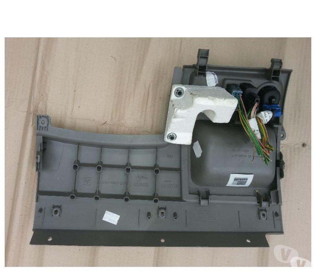 Pièces et services auto Seine-et-Marne Montceaux les Provins - 77151 - Photos Vivastreet consoles boite a fusible xsara picasso 