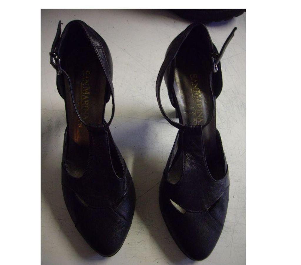 Chaussures Bas-Rhin Bouxwiller - 67330 - Photos Vivastreet Escarpins Noir pt 39 San Marina talons 10 cm