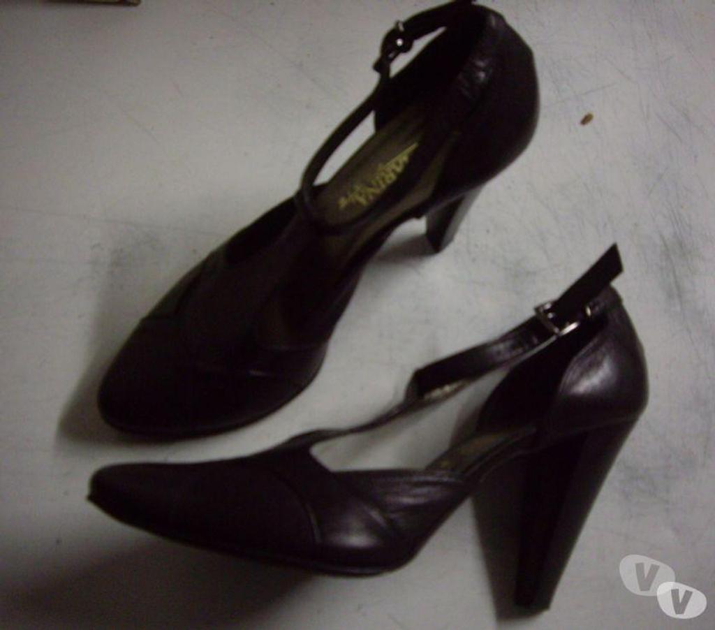 Chaussures Bas-Rhin Bouxwiller - 67330 - Photos Vivastreet Escarpins Noir pt 39 San Marina talons 10 cm