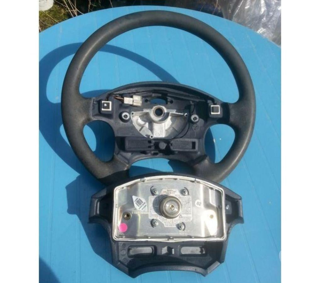 Pièces et services auto Seine-et-Marne Montceaux les Provins - 77151 - Photos Vivastreet volant renault espace 3