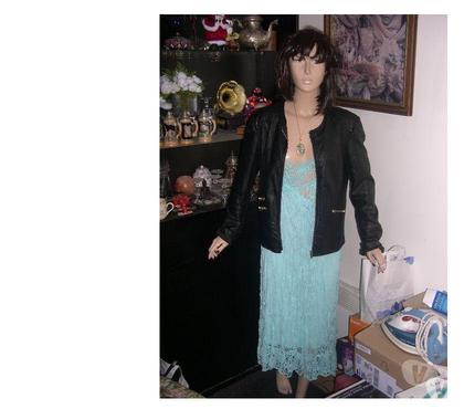 Vêtements occasion Aix en Provence Aix en Provence - Photos Vivastreet BLOUSON DE BIKER SIMILI CUIR NOIR ETAM TAILLE 34