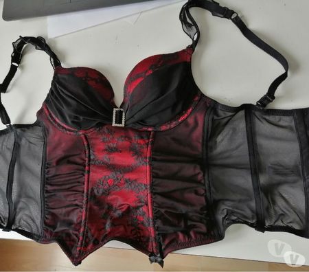 Vêtements occasion Val-d'Oise Bernes sur Oise - 95340 - Photos Vivastreet SUPERBE GUEPIERE STYLE LUXORIA ROUGE & NOIR TAILLE 85B