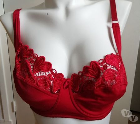 Vêtements occasion Val-d'Oise Bernes sur Oise - 95340 - Photos Vivastreet SOUTIEN GORGE ROUGE ( SIZE 40 90 ) VOIR MOTIFS