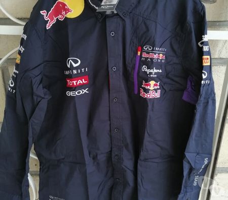 Vêtements occasion Val-d'Oise Bernes sur Oise - 95340 - Photos Vivastreet COLLECTOR : RED BULL RACING COLLECTION OFFICIELLE