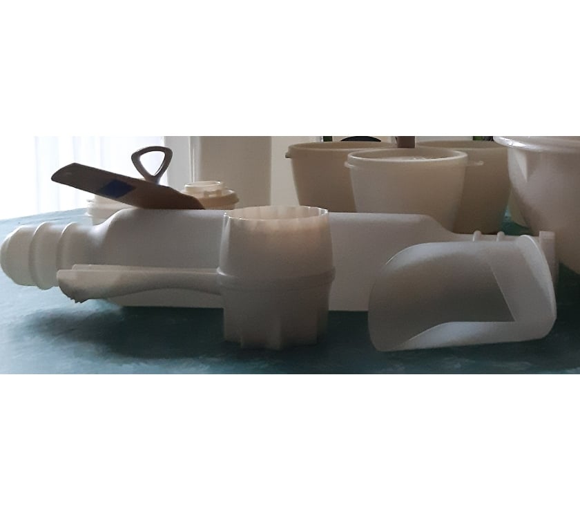 Ameublement & art de la table Val-de-Marne Le Kremlin Bicetre - 94270 - Photos Vivastreet Tupperware : éléments de pâtisserie + ménagère