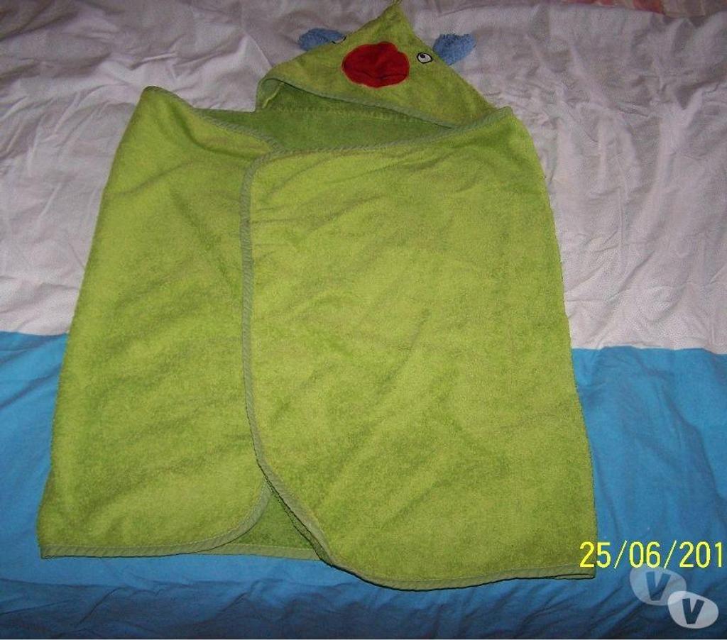 Equipements bébés Hauts-de-Seine Issy les Moulineaux - 92130 - Photos Vivastreet CAPE DE BAIN MIXTE A RABAS DEPUIS LA NAISSANCE