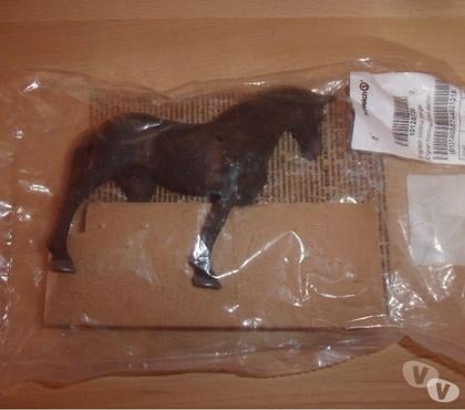 Jeux - Jouets Ardoix Ardèche - Photos Vivastreet Etalon Pur-sang anglais de Schleich (Neuf)