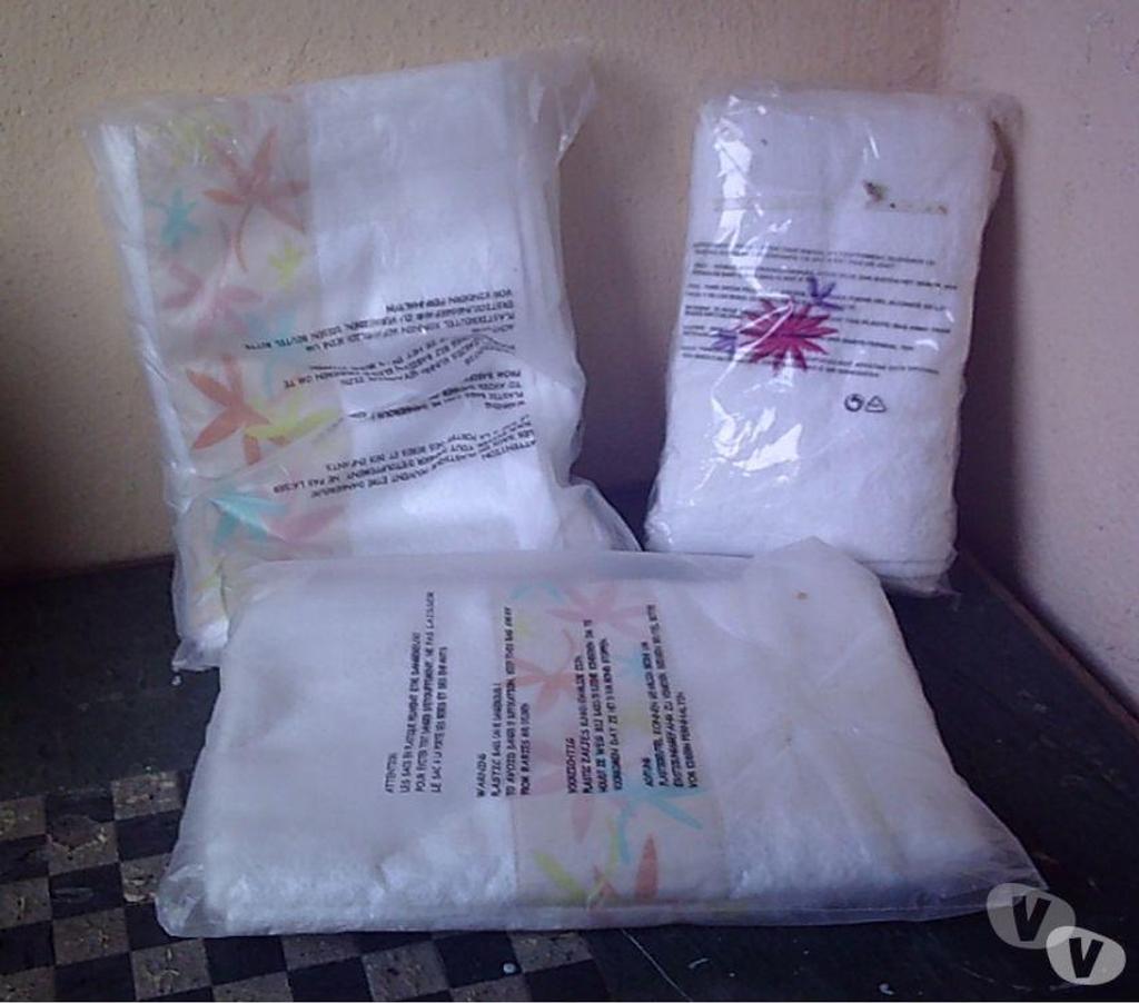 Accessoires - Bagagerie Bas-Rhin Bouxwiller - 67330 - Photos Vivastreet Draps de Bain + Ensemble Eponge Drap de Bain