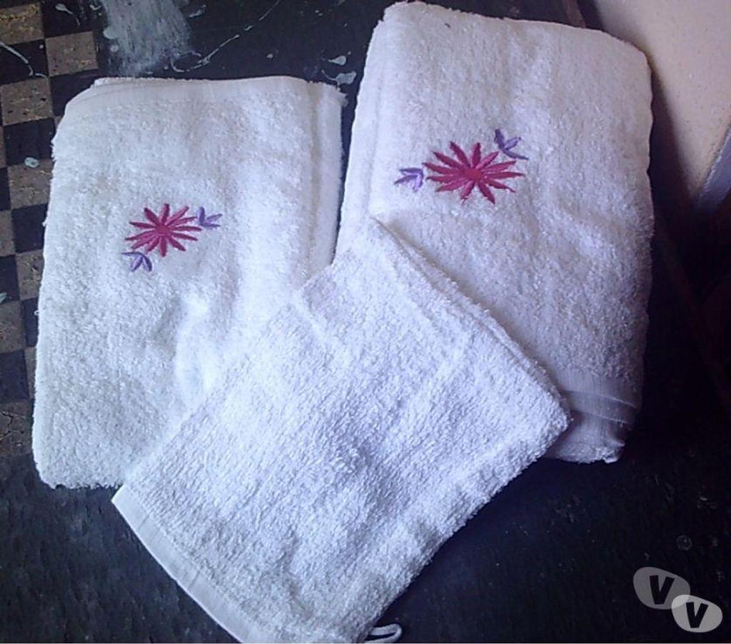 Accessoires - Bagagerie Bas-Rhin Bouxwiller - 67330 - Photos Vivastreet Draps de Bain + Ensemble Eponge Drap de Bain