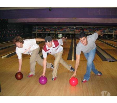 Organisations d'evènements Paris Paris 15ème ardt - 75015 - Photos Vivastreet Team building Bowling avec dîner pour groupes