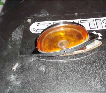 Pièces et services auto Eyzin Pinet Isère - Photos Vivastreet clignotant ancien