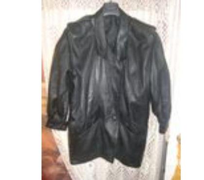 Vêtements occasion Aix en Provence Aix en Provence - Photos Vivastreet VESTE DAME CUIR VERITABLE VEAU NOIR TAILLE 41